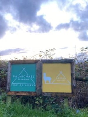 arrival sign